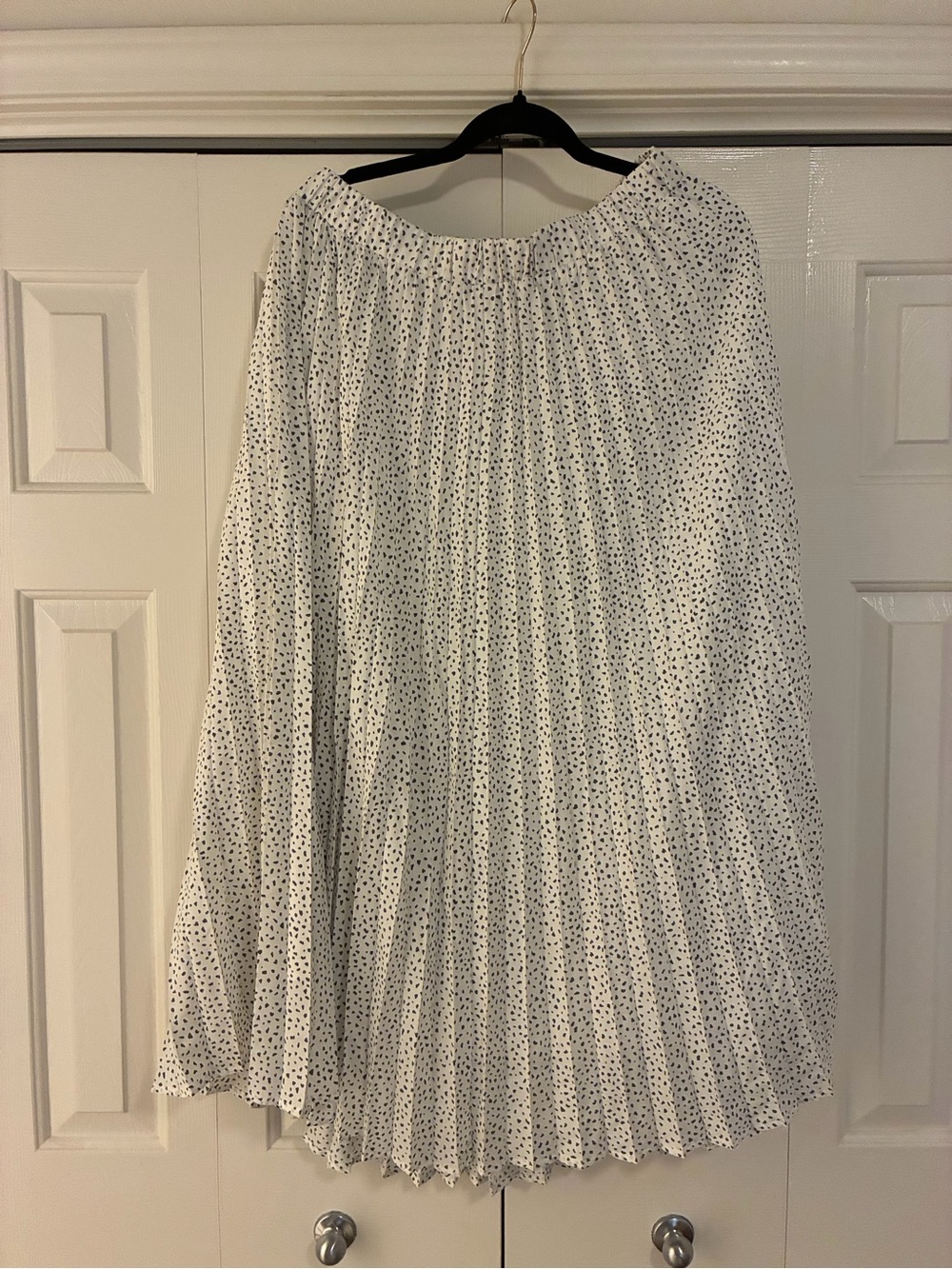 White Pleated Polka Dot Midi Skirt